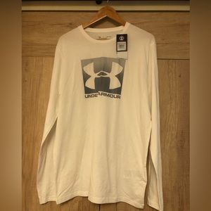 Mens Large Under Armour Long Sleeve shirt